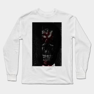 bloodied skull Long Sleeve T-Shirt